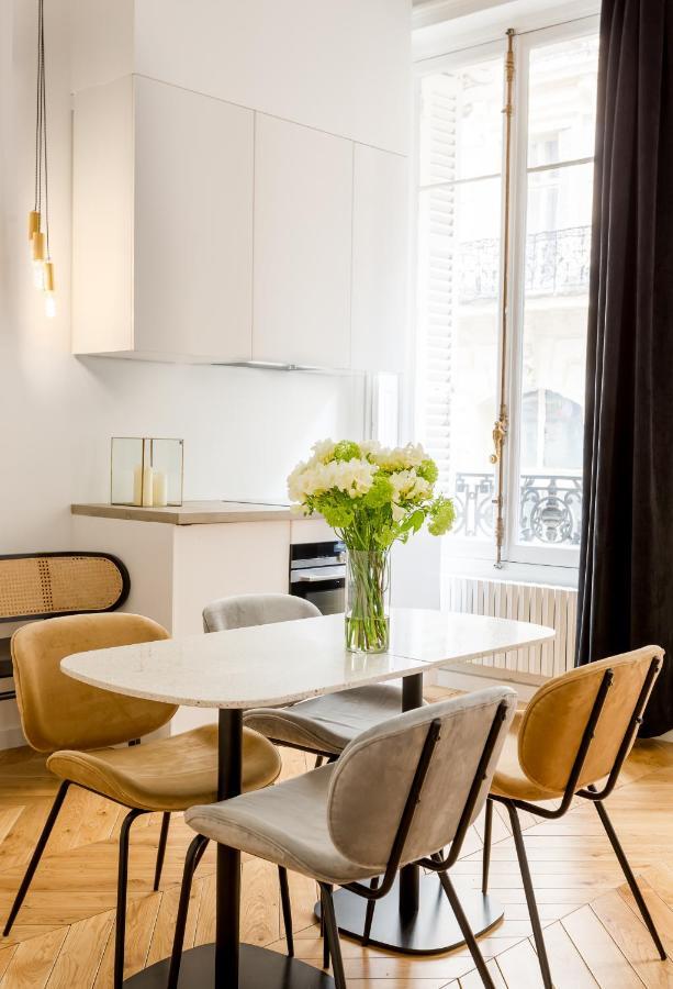 Appartement Echelle Paris Exterior foto
