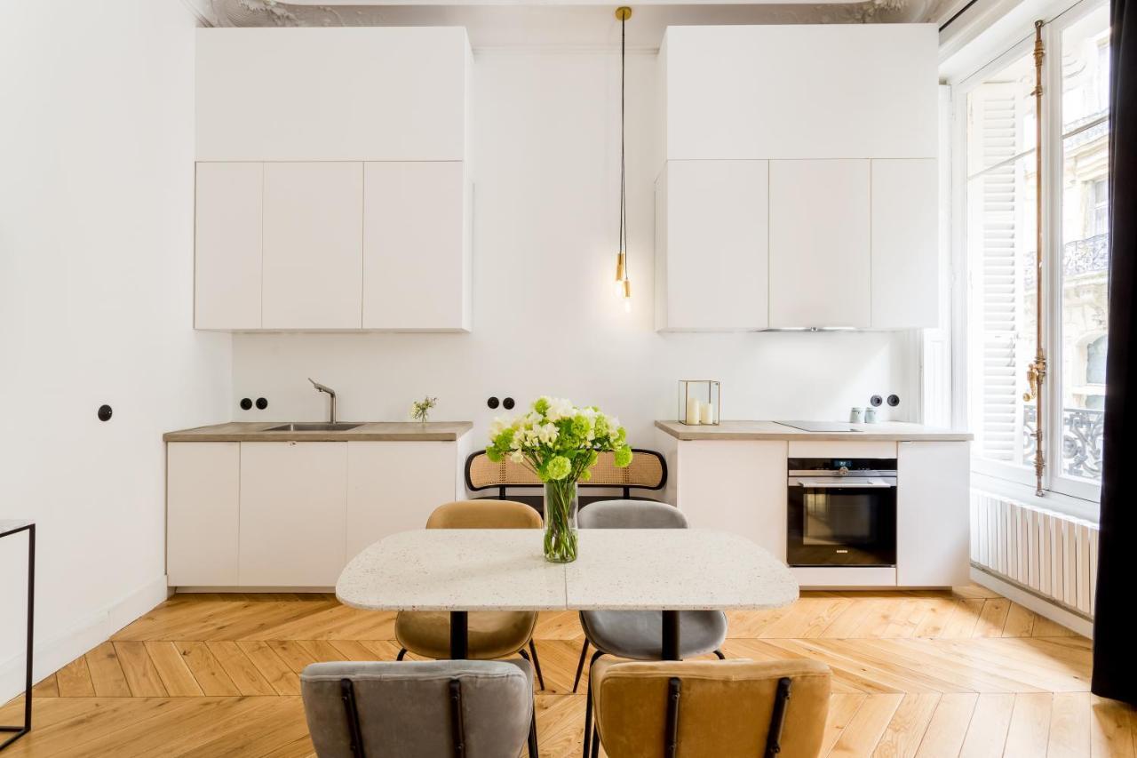 Appartement Echelle Paris Exterior foto