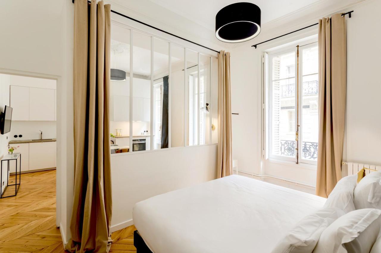 Appartement Echelle Paris Exterior foto